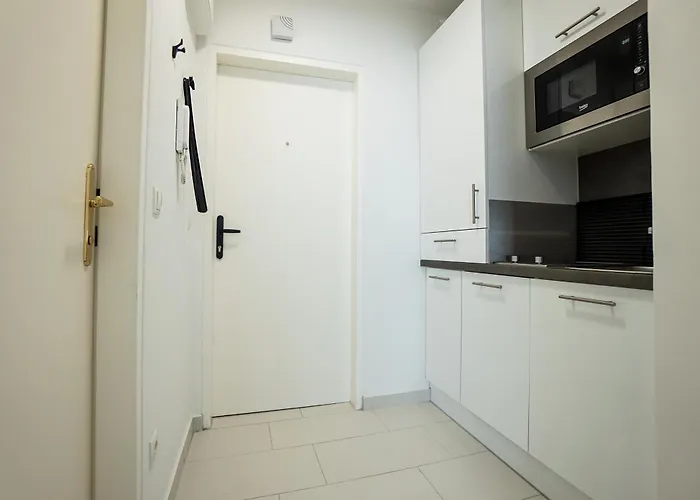 In Center With A Modern Design Appartamento